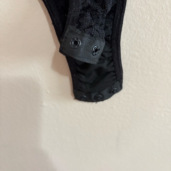 Black Lace Bodysuit w Contouring Smoothing Panel Insert - Picture 14 of 15